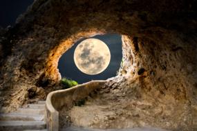 clipart of the moon in the end of tunnel