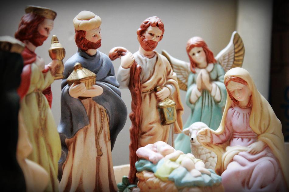 clay Christmas crib figures