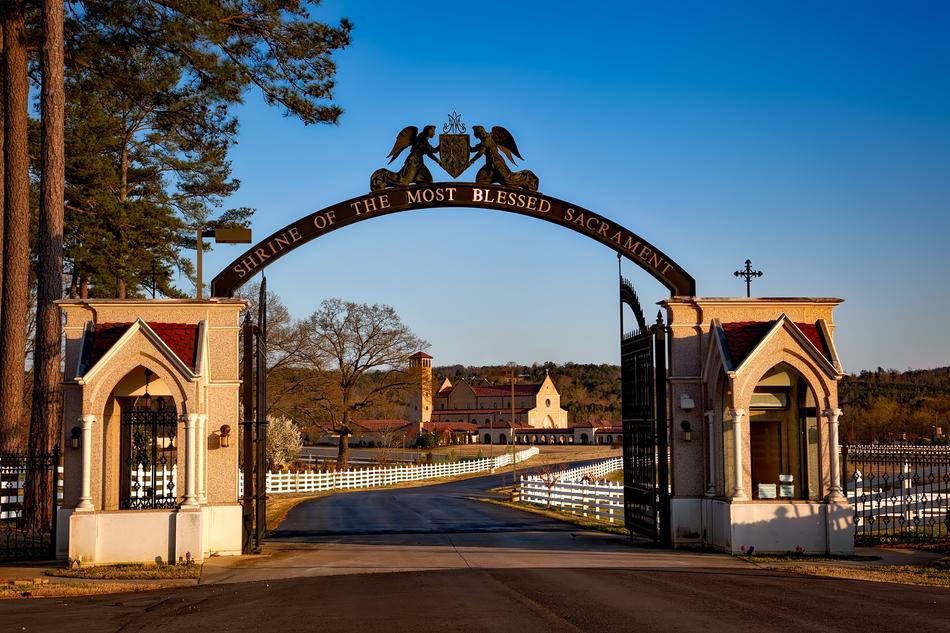 Beautiful gateway of the shire, with the colorful plants, in Alabama, USA