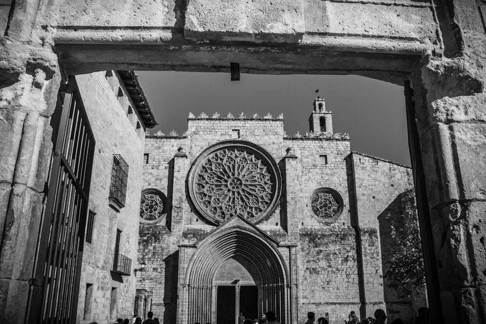 Sant Cugat Cathedral black and white