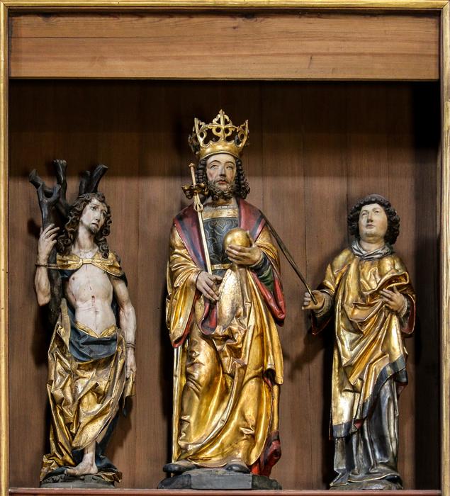 Beautiful gold altar with Maria and Jesus