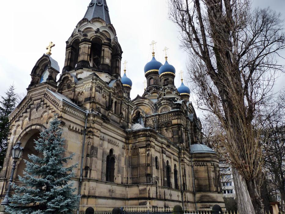 Russian Orthodox Church and tree