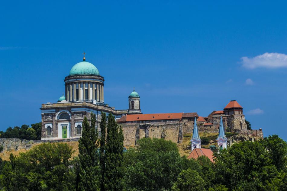 Basilica Castle Hungarian