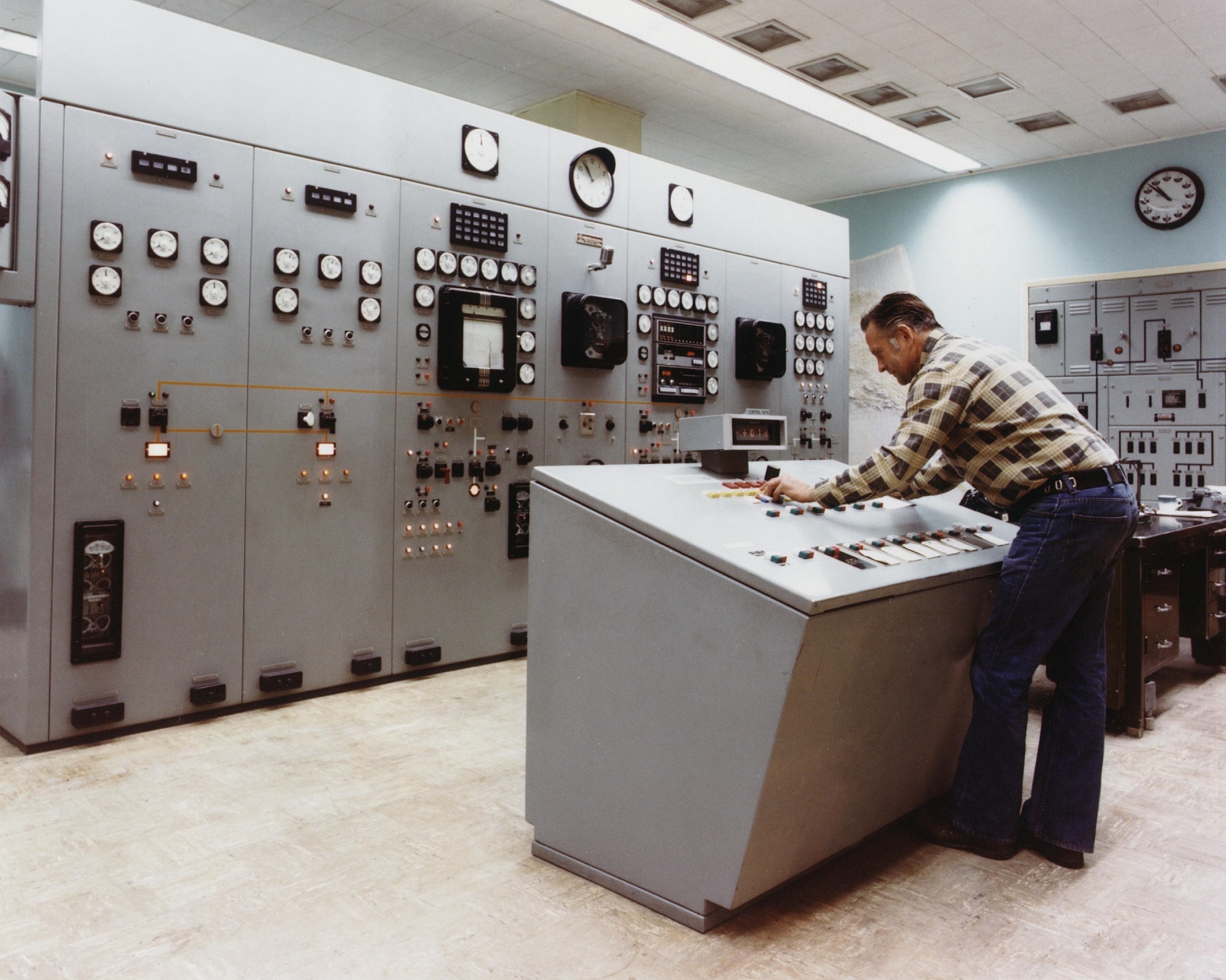 Power control systems. Рабочее место Энергетика. Управление электроэнергией. Автоматизация электростанций. Интерактивная панель ЦЩУ электростанция.