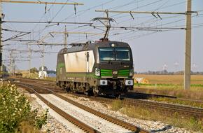 Photo of a traveling locomotive in Lower Austria