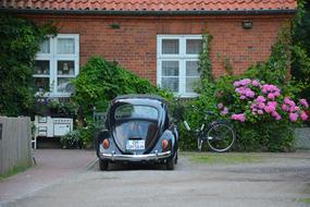 retro black VW beetle