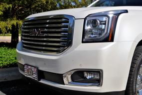 Gmc Yukon Grill car