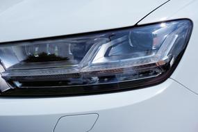 Audi Q7 Suv white
