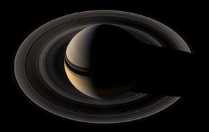 studying saturn in the night sky