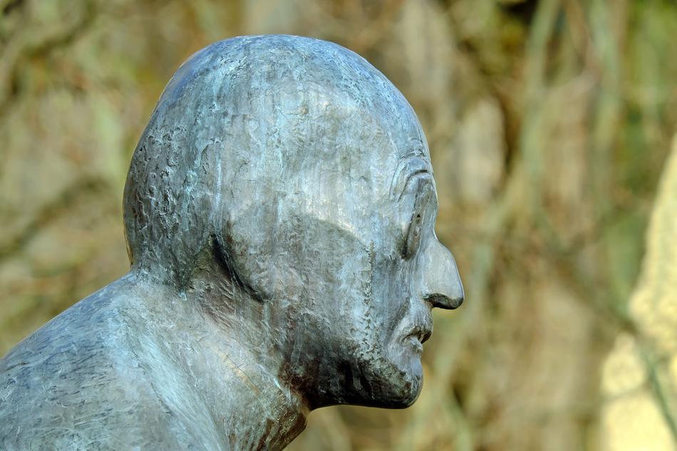 sculpture of a Nobel laureate in Berlin