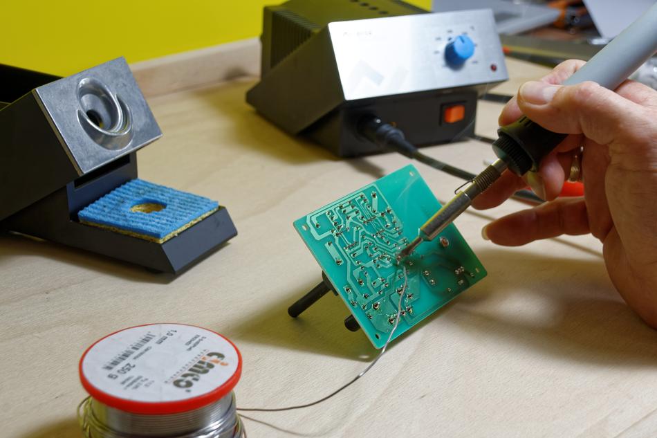 solder a chip in the workshop