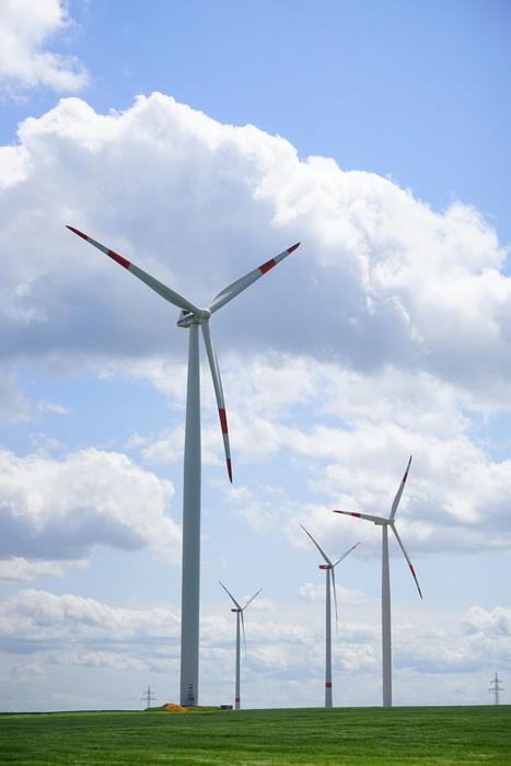 WindrÃ¤der Wind Energy sky