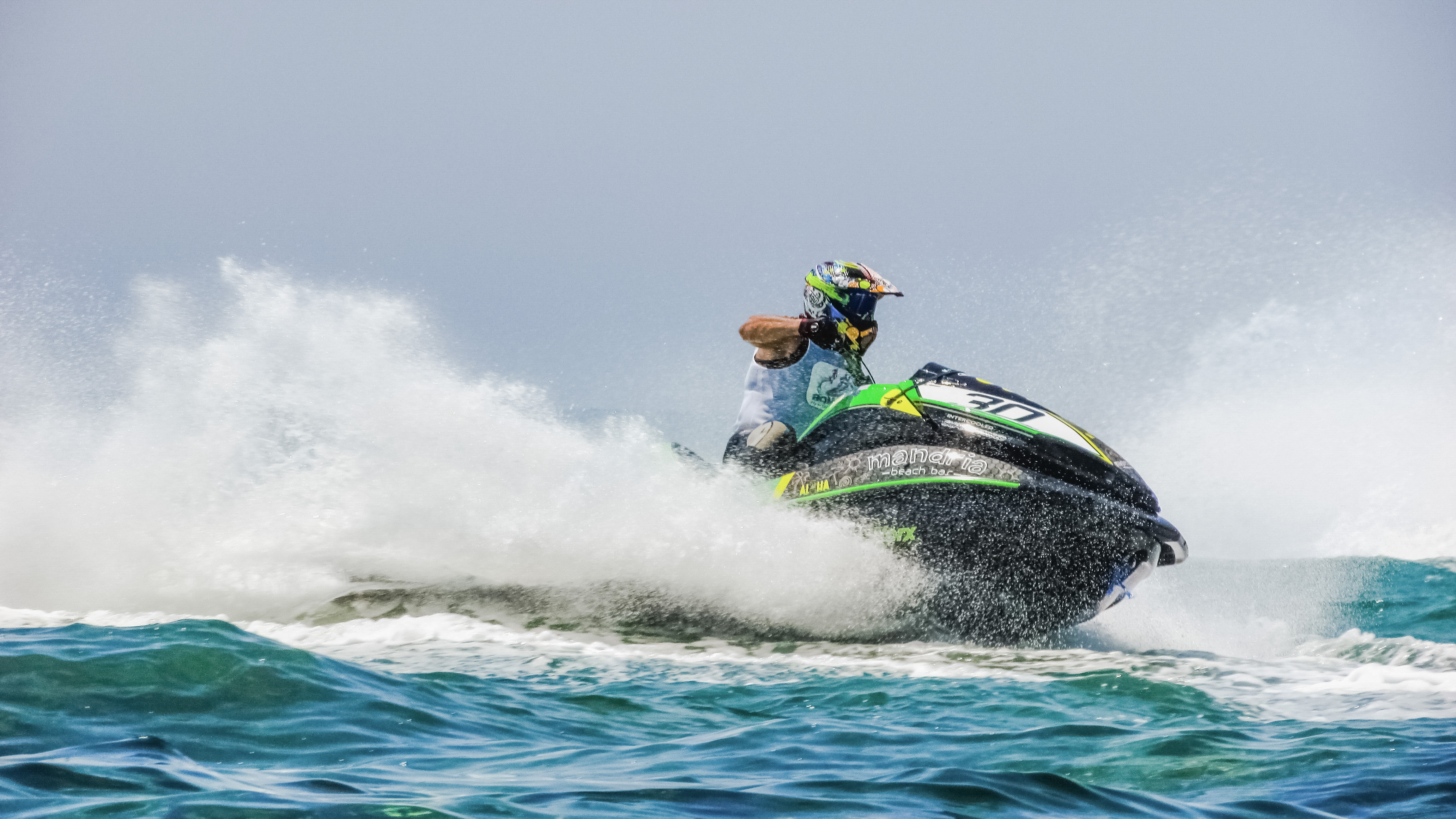 Скорость водного. Water Jet Ski 007. Водный мотоцикл. Водные лыжи. Скорость Jetski.