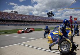 Pit Crew on Auto Race, usa, alabama, talladega