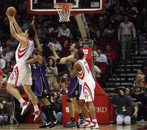 team playing professional basketball