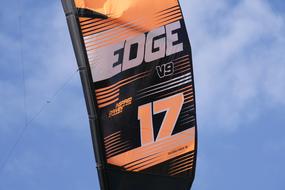 blue Sky Kite edge 17