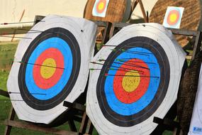 hit the target at archery
