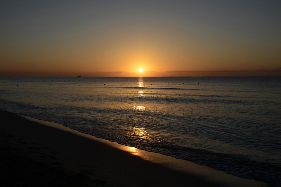 reflection of the streak of the sun at dawn
