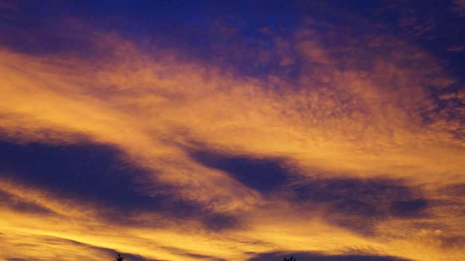 two-tone sky at dusk