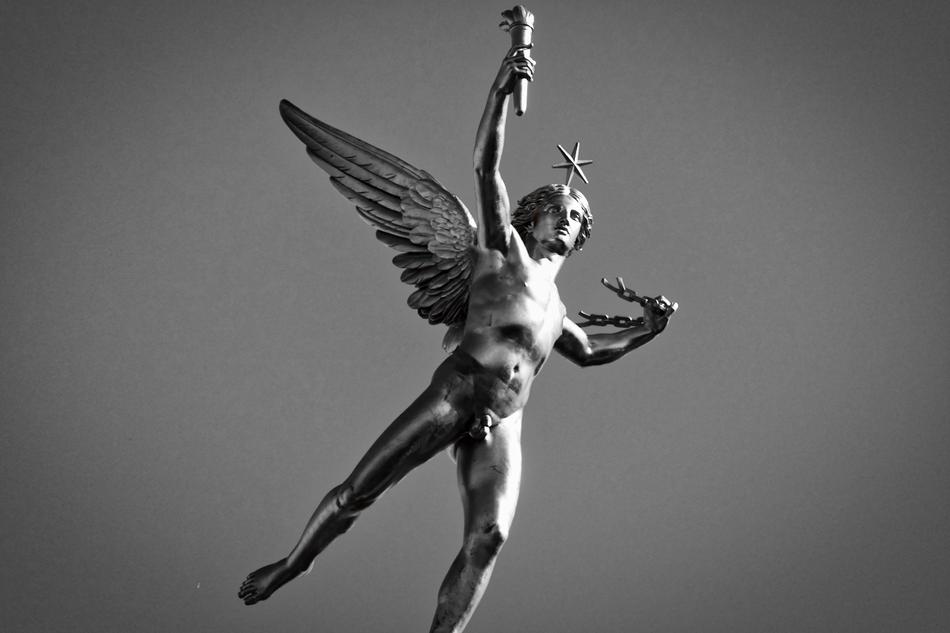 angel statue of the Bastille Paris