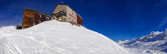 glacier hut in val senales