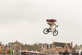 Bike Sport in a modern city