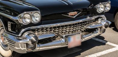 front of Cadillac, Oldtimer car