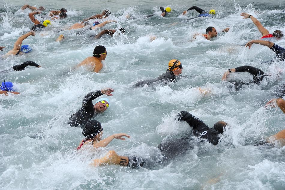 Bahrain Triathlon Swimming people