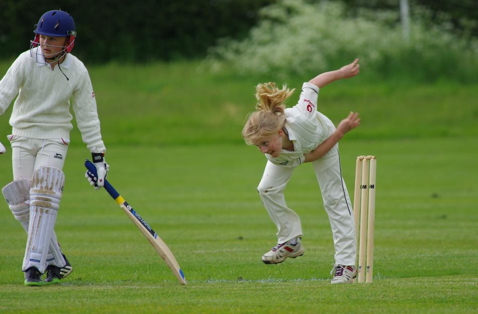Cricket Bowling Girls on match