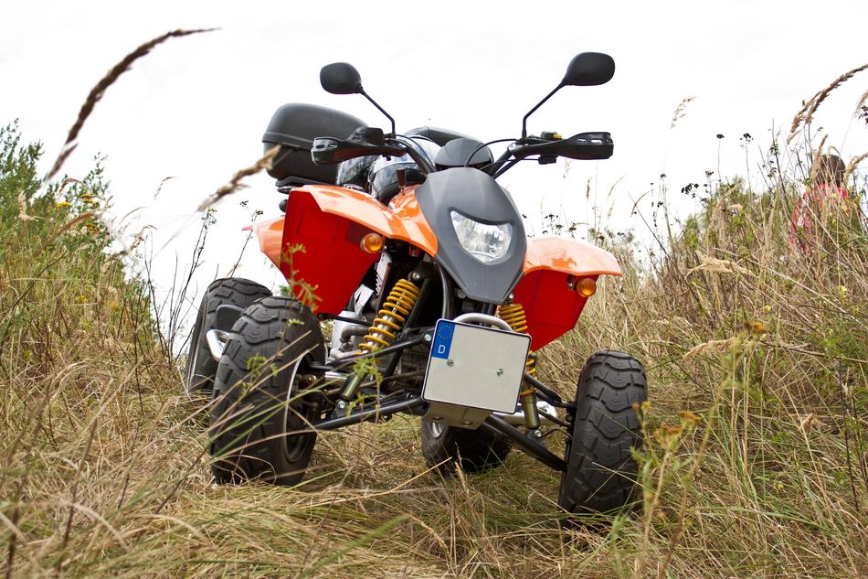 Quad race on Dry Grass