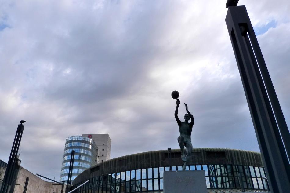 Sculpture on Street and Basketball arena