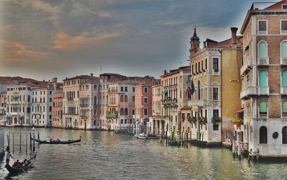 splendid Grand Canal along the buildings