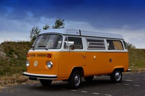 retro tour bus volkswagen