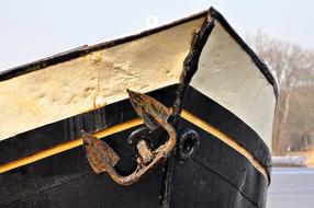 splendid Anchor Bow Ship