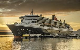 queen mary 2 cruise ship moored in harbor, canada, saguenay