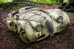 Auto Cemetery old car