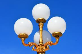 street Lantern with four balls