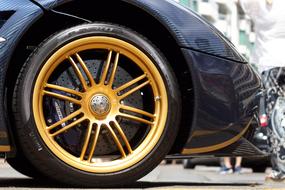 gold Wheel Car