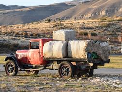Truck Old Load red