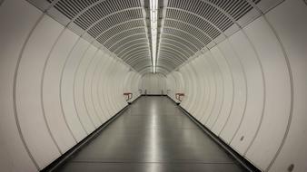 Tunnel Subway in Vienna