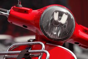 Roller Vespa Scooter red