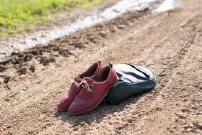 Road Shoes red