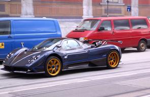 Auto sport road