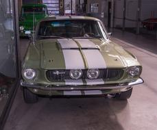 old Cobra Shelby green Auto