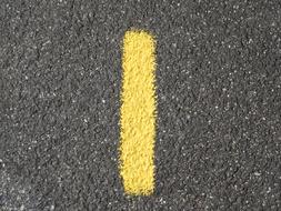 Yellow line asphalt