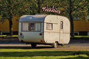 abandoned transport trailer