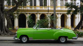 Cuba Havana Vintage green car