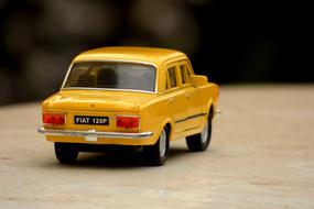 Fiat Auto Small yellow model