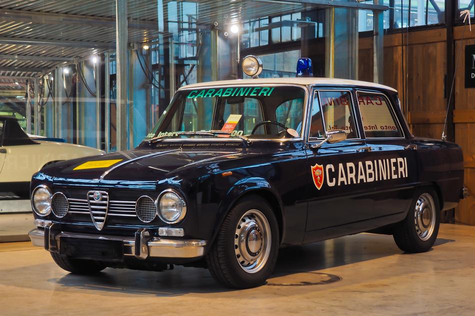 retro Alfa romero