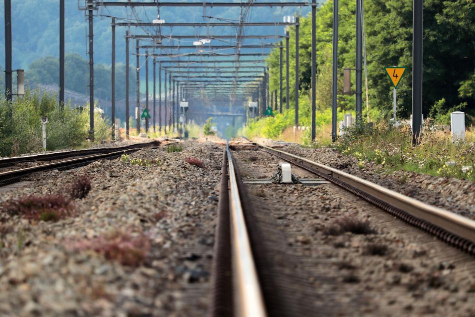 metal Rails Tracks